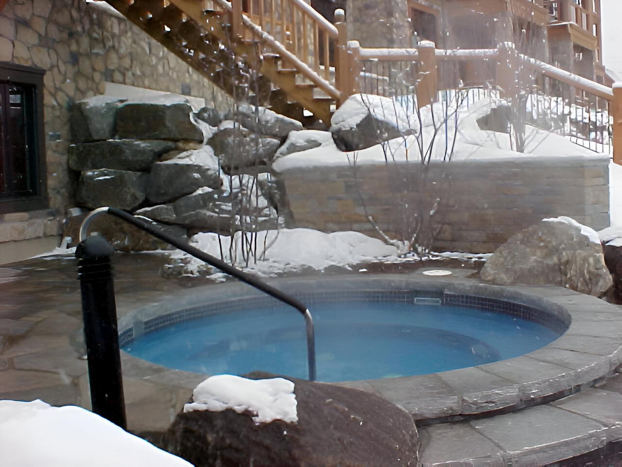 Luxurious Equinoxe Ski-In/Ski-Out Mont-Tremblant Exterior foto